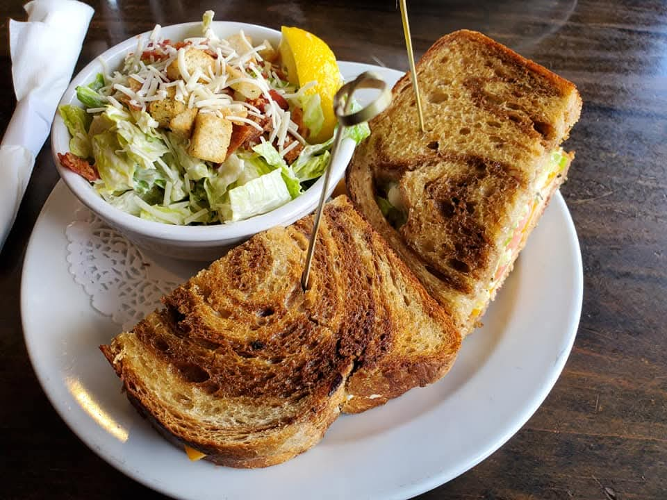 Cobblestone's is a small and friendly pub in Paris, Ontario, which also serves fantastic corn bee sandwiches