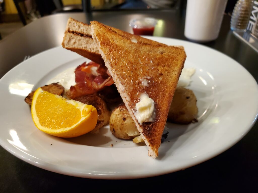 Freshly made bacon and eggs for breakfast at Duncans Cafe