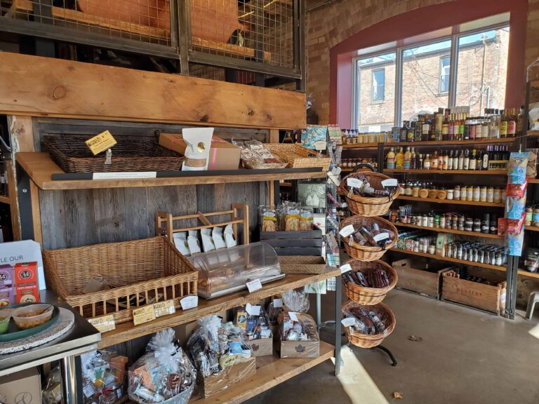 where to eat and drink in Collingwood, Ontario