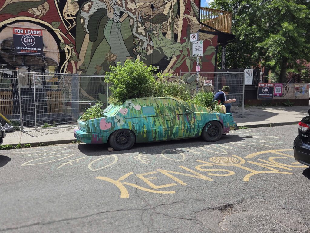 Visit Kensington Market when you're in Toronto to experience a fun and vibrant atmosphere