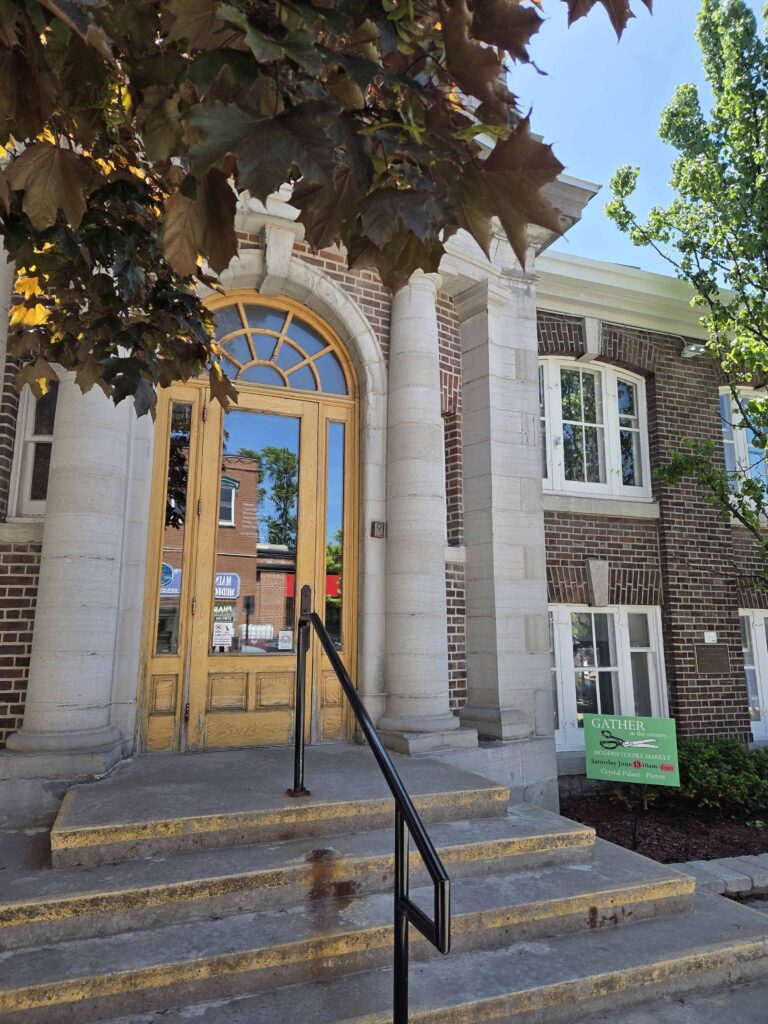 I loved the architecture of the city hall building in Picton