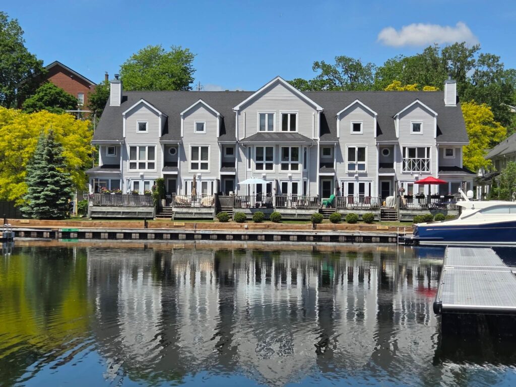 best places to stay in Prince Edward County for accommodations on the water